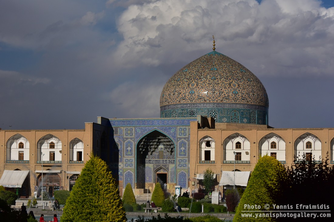 People • Country •  Architecture